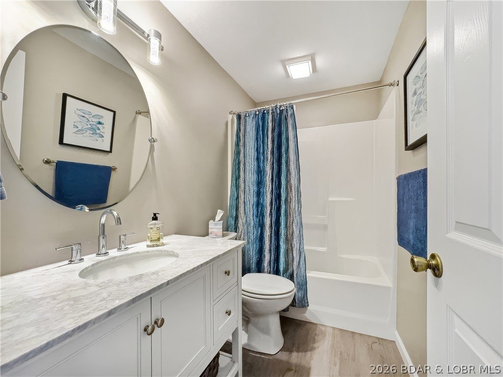 Horizons Condominiums - Residential