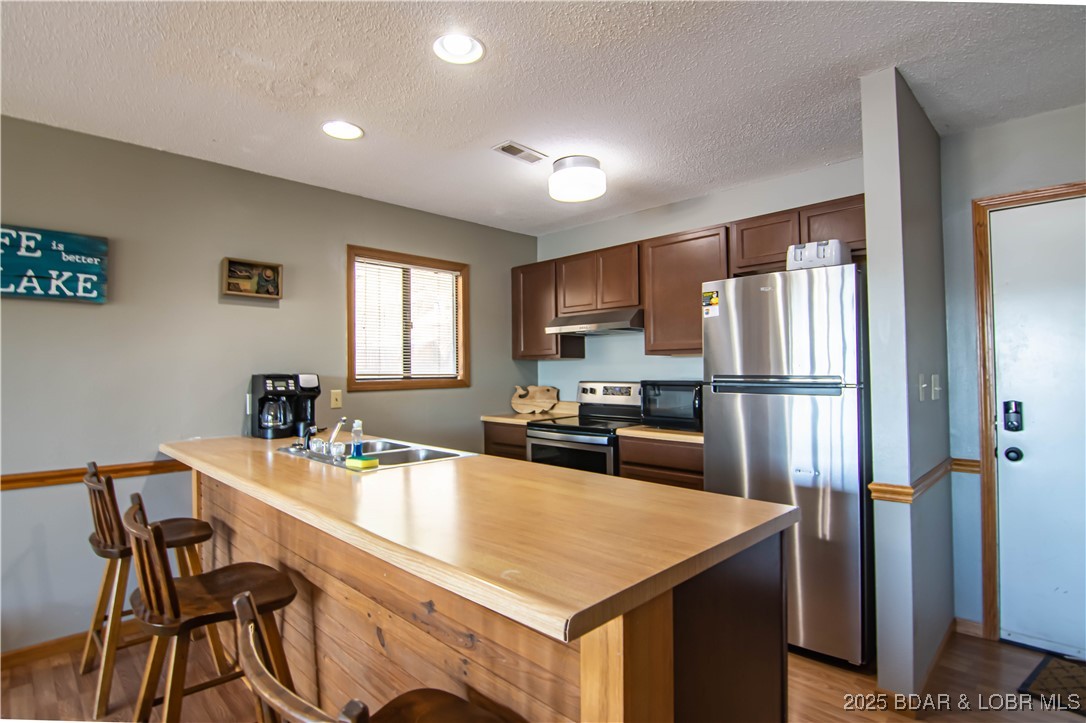 Lake Ozark, Missouri 65049, United States, 2 Bedrooms Bedrooms, ,2 BathroomsBathrooms,Residential,Active,173666