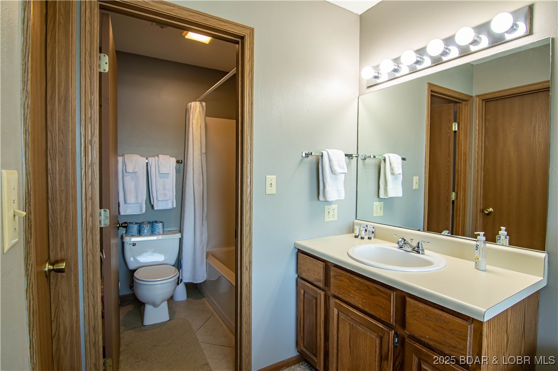 Lake Ozark, Missouri 65049, United States, 2 Bedrooms Bedrooms, ,2 BathroomsBathrooms,Residential,Active,173666