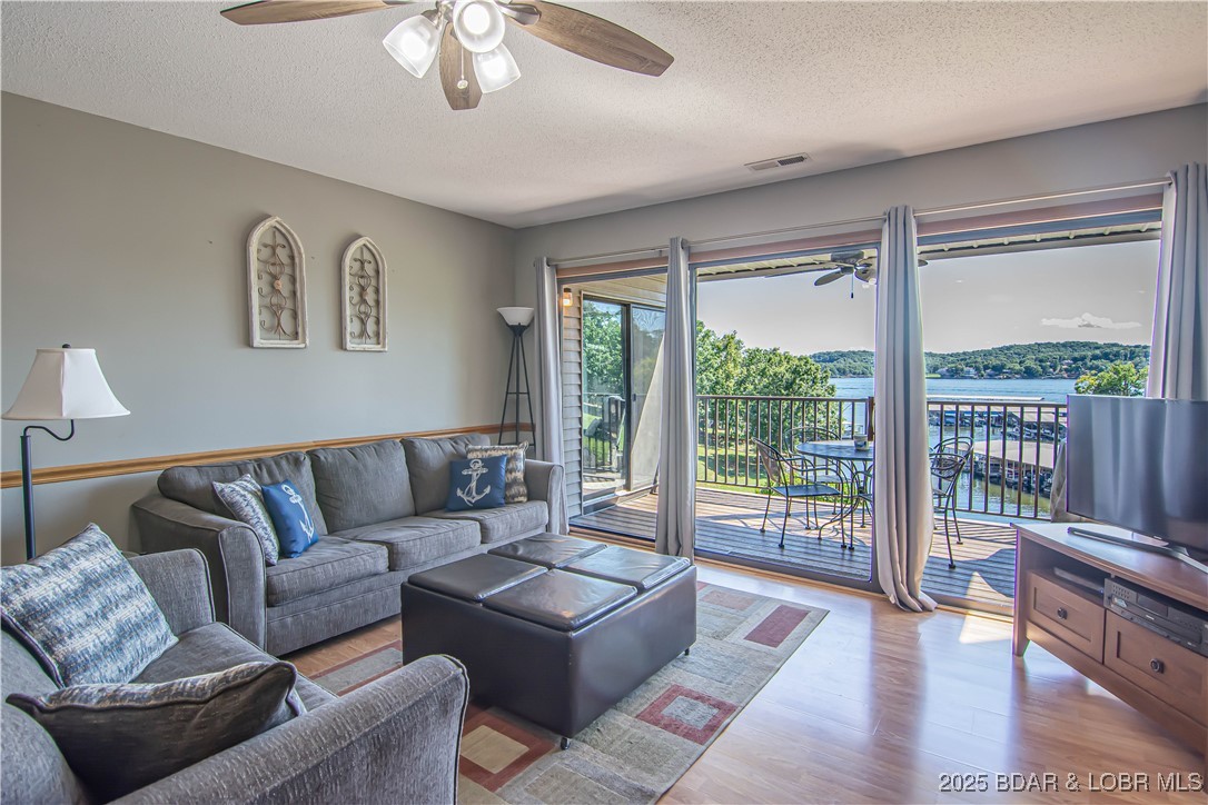 Lake Ozark, Missouri 65049, United States, 2 Bedrooms Bedrooms, ,2 BathroomsBathrooms,Residential,Active,173666