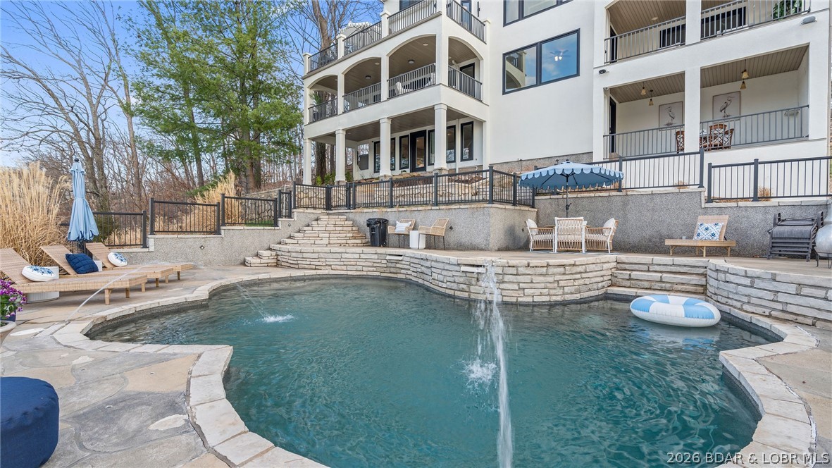 Grand Point - Residential