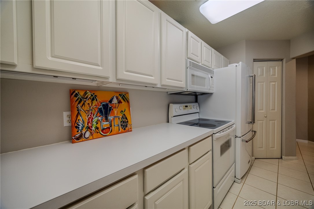 Emerald Bay Condominium - Residential