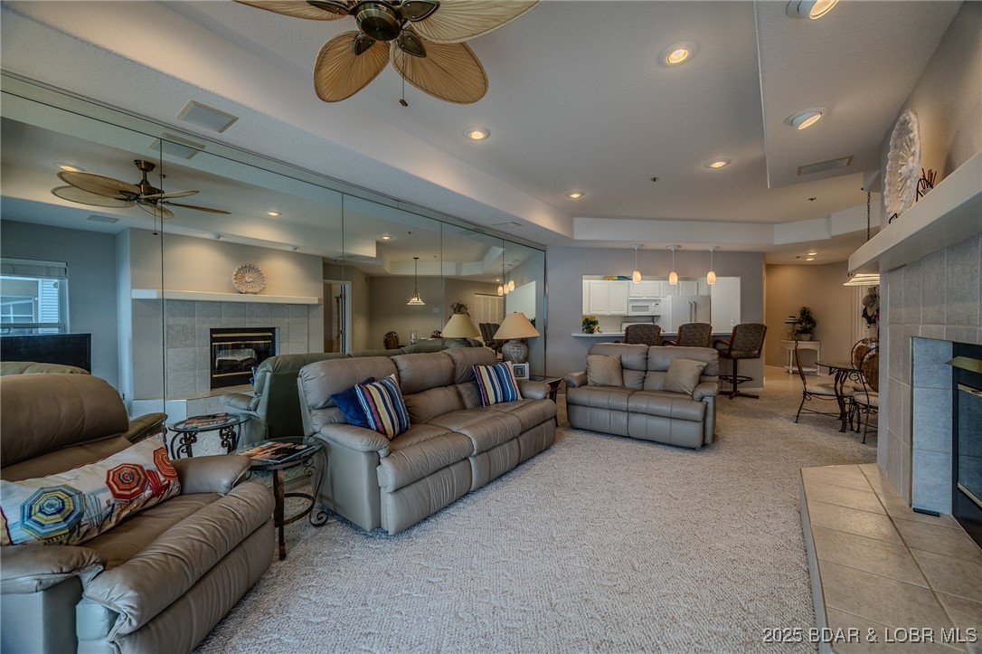 Emerald Bay Condominium - Residential