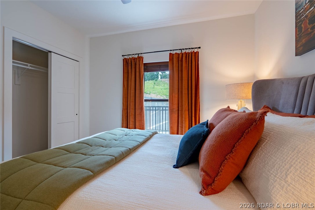 Robins at the Waters Edge Condominium - Residential