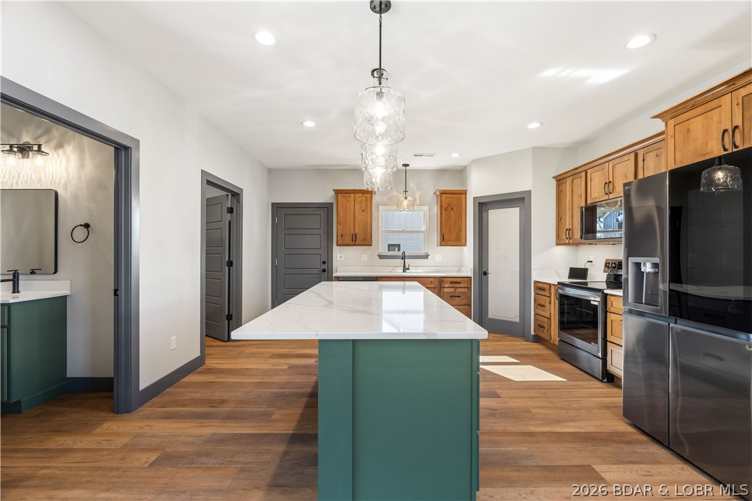 Los Breezes - Residential