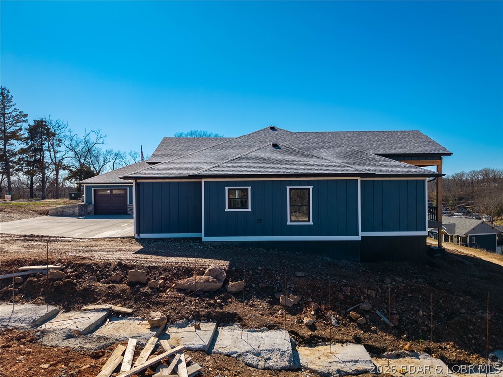 Los Breezes - Residential