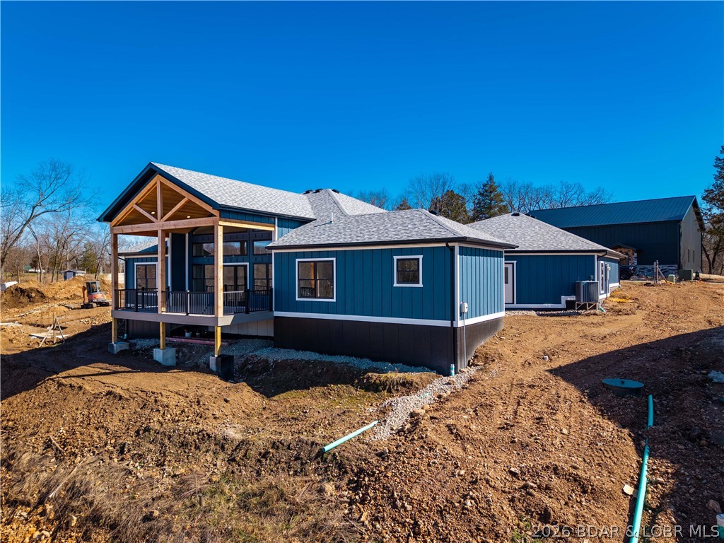 Los Breezes - Residential