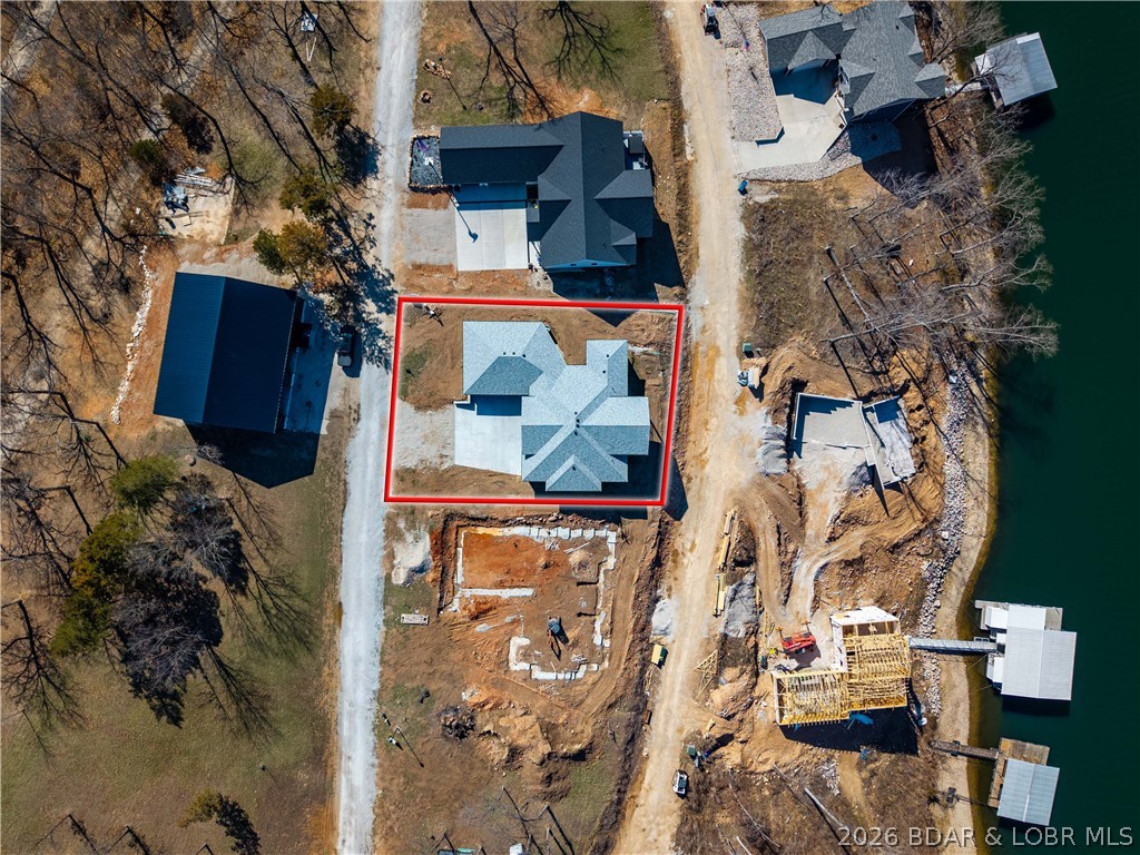 Los Breezes - Residential