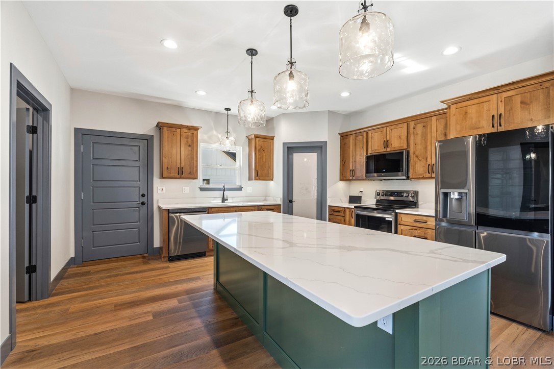 Los Breezes - Residential