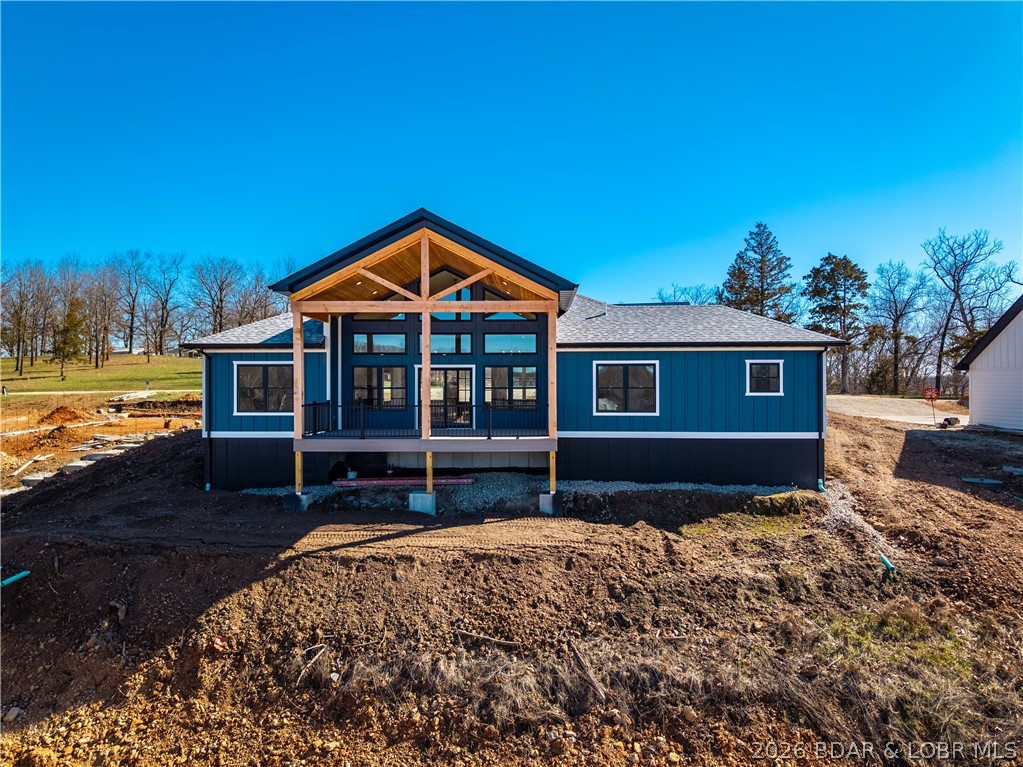 Los Breezes - Residential