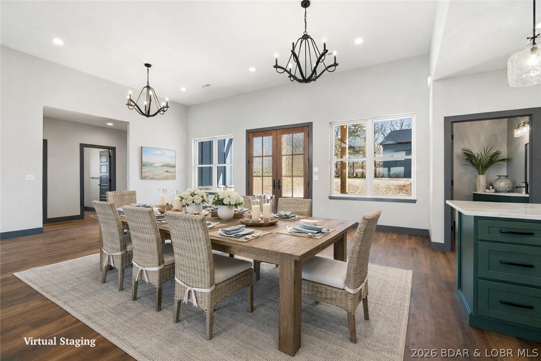 Los Breezes - Residential