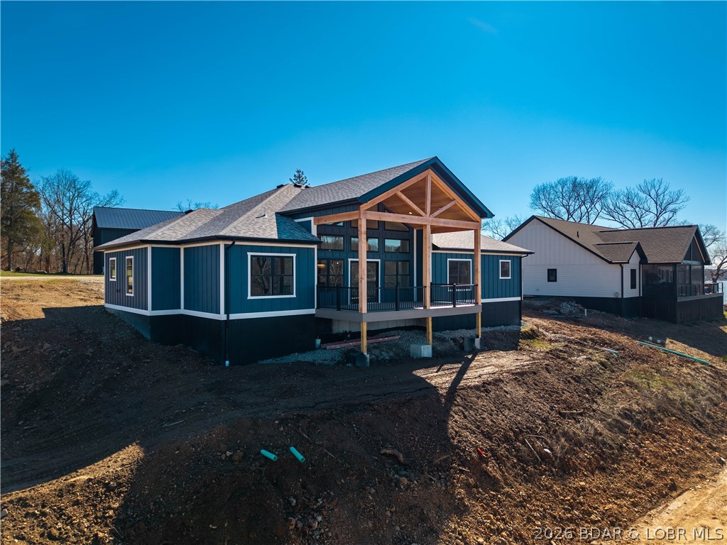 Los Breezes - Residential