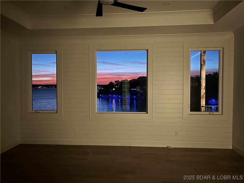 Los Breezes - Residential