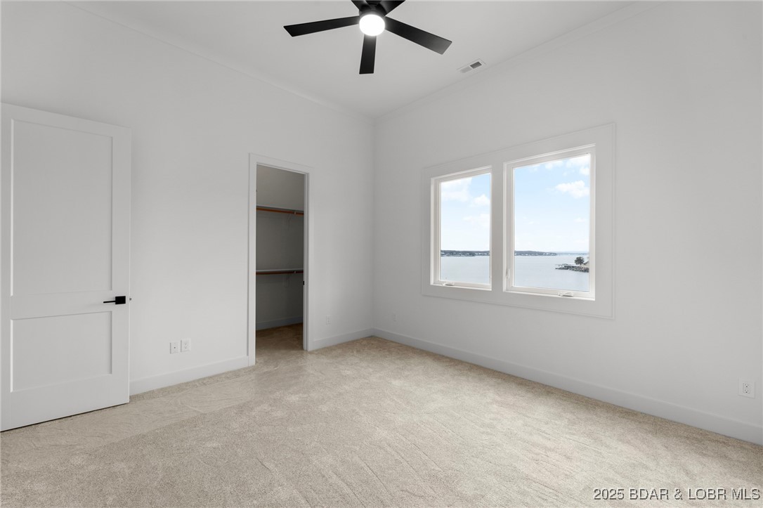 Los Breezes - Residential