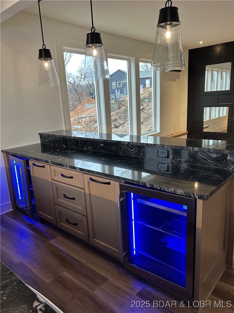 Los Breezes - Residential