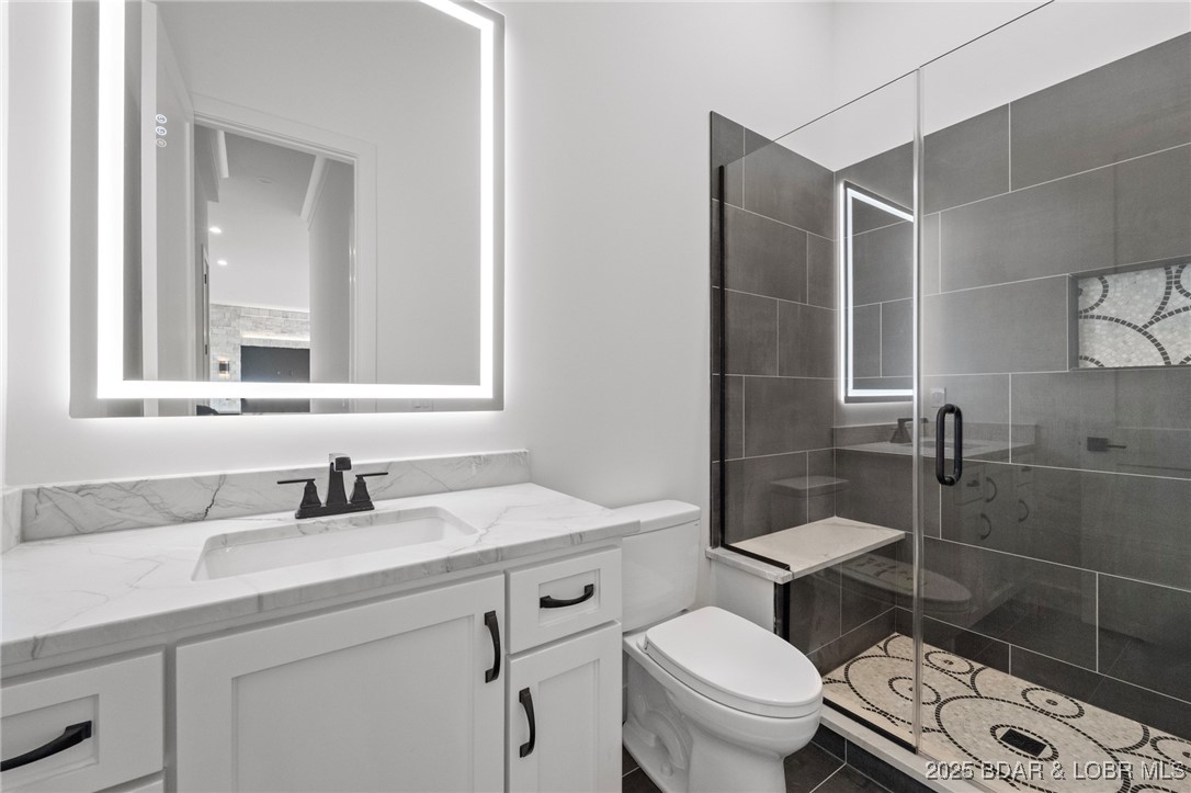 Los Breezes - Residential