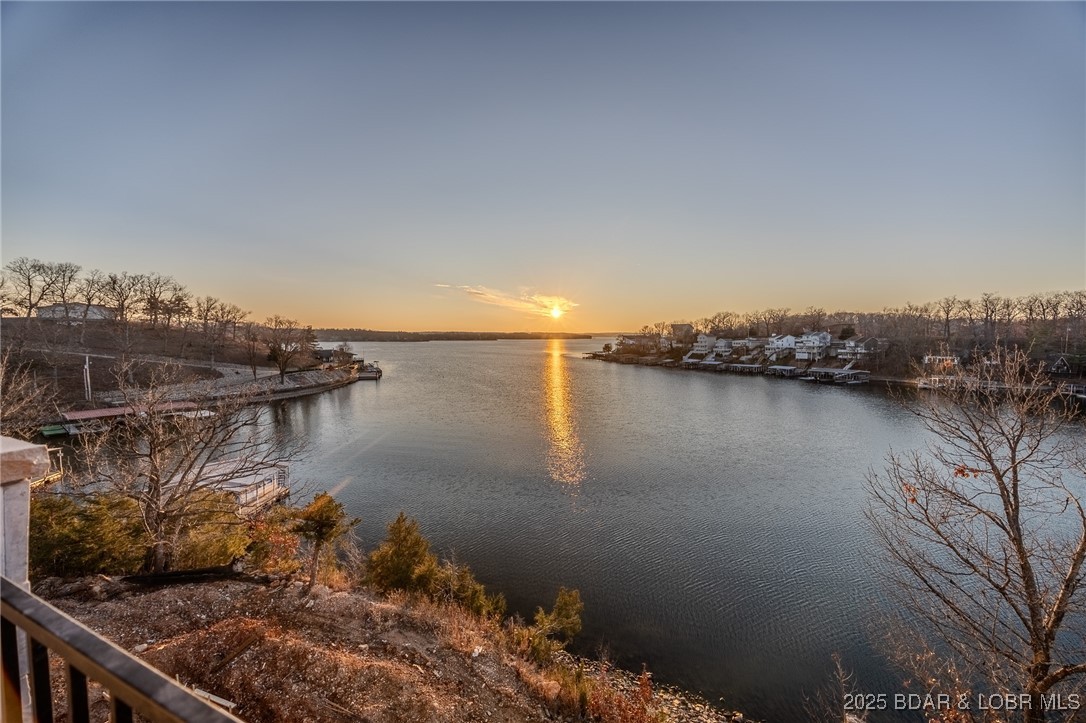 Los Breezes - Residential