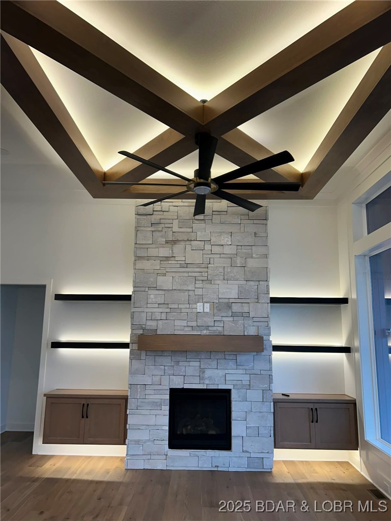 Los Breezes - Residential