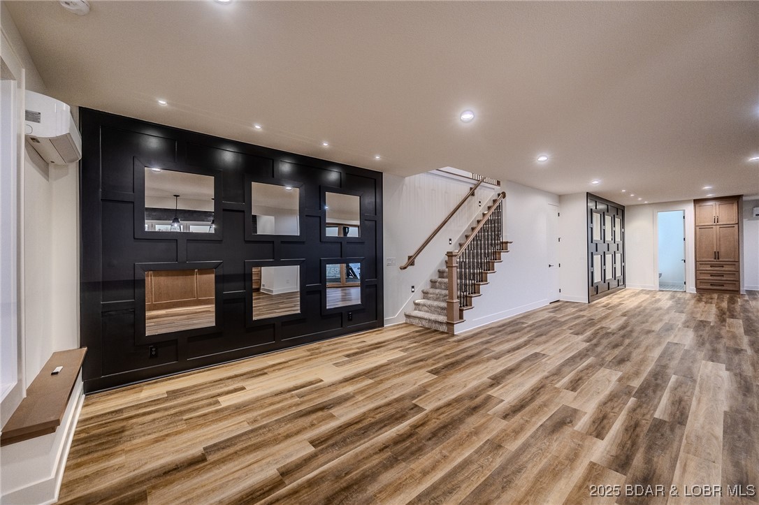 Los Breezes - Residential