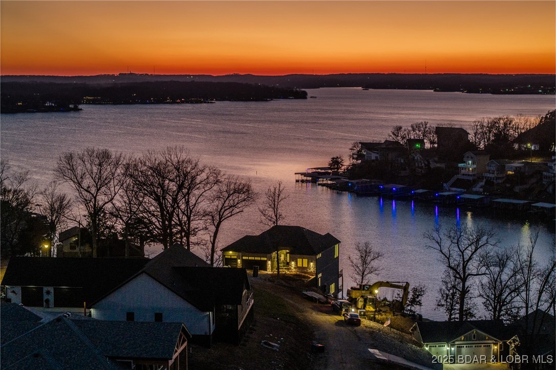 Los Breezes - Residential