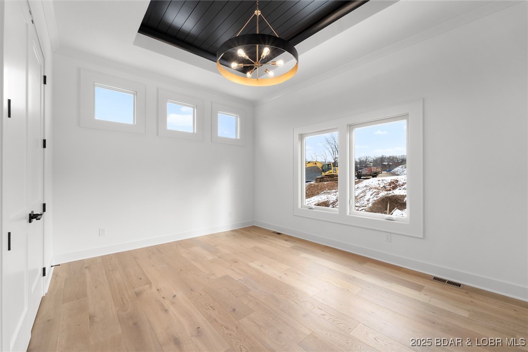 Los Breezes - Residential