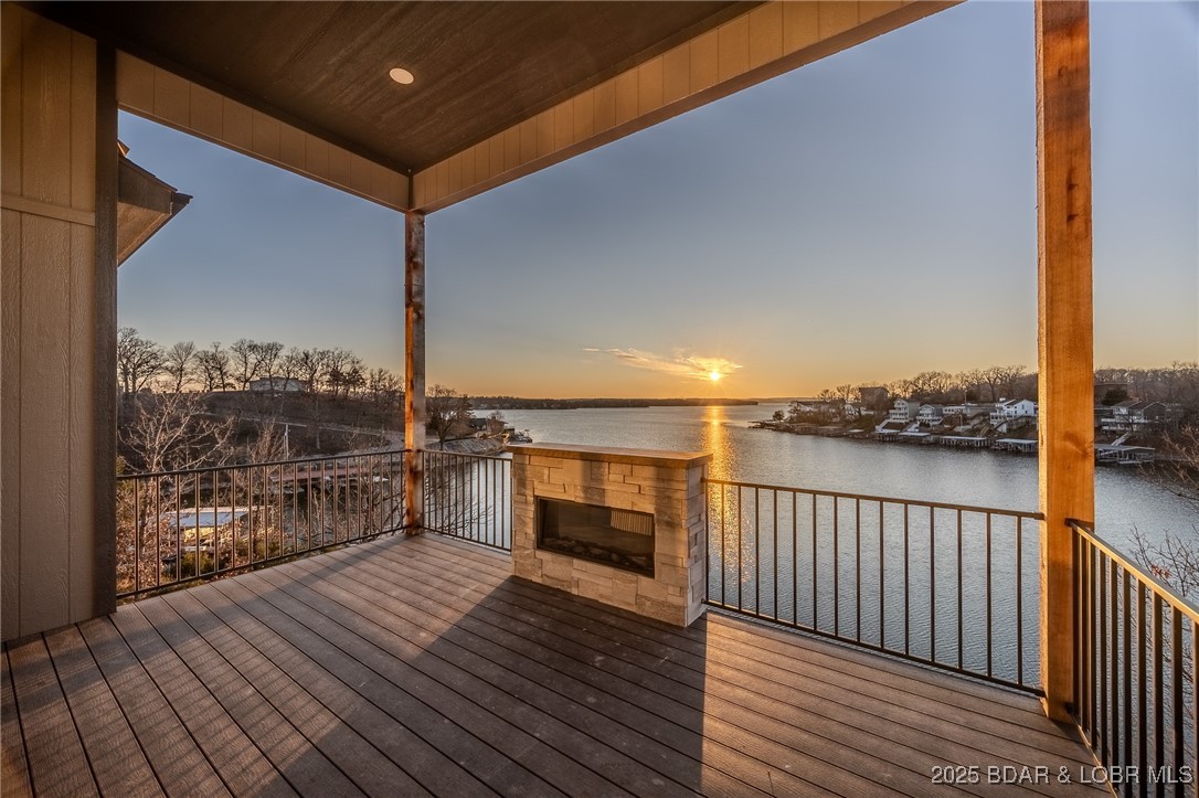 Los Breezes - Residential