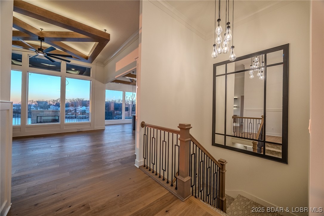 Los Breezes - Residential