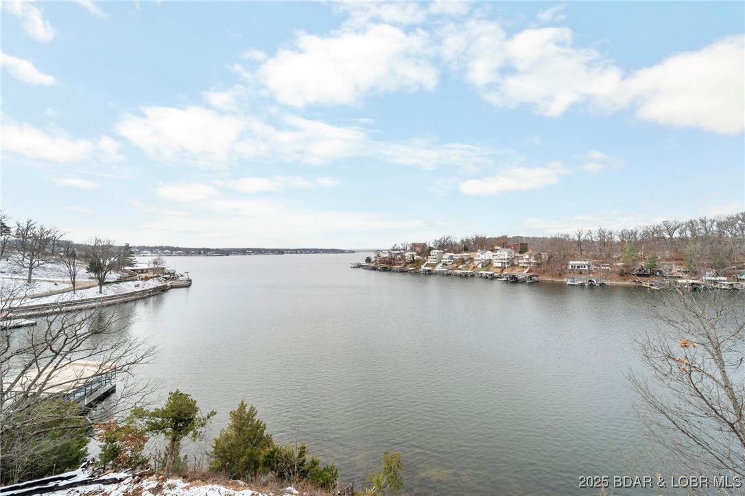 Los Breezes - Residential