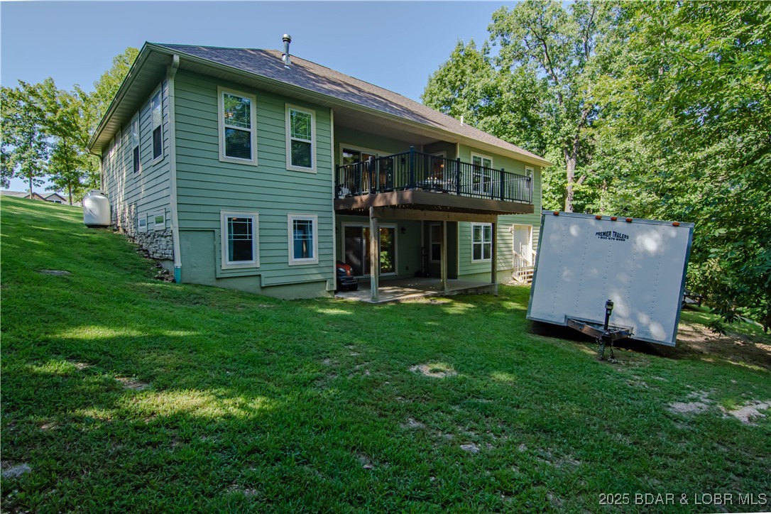 Camdenton, Missouri 65202, United States, 4 Bedrooms Bedrooms, ,3 BathroomsBathrooms,Residential,Active,180518