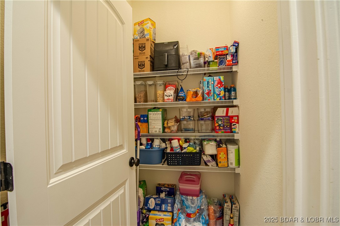 Camdenton, Missouri 65202, United States, 4 Bedrooms Bedrooms, ,3 BathroomsBathrooms,Residential,Active,180518