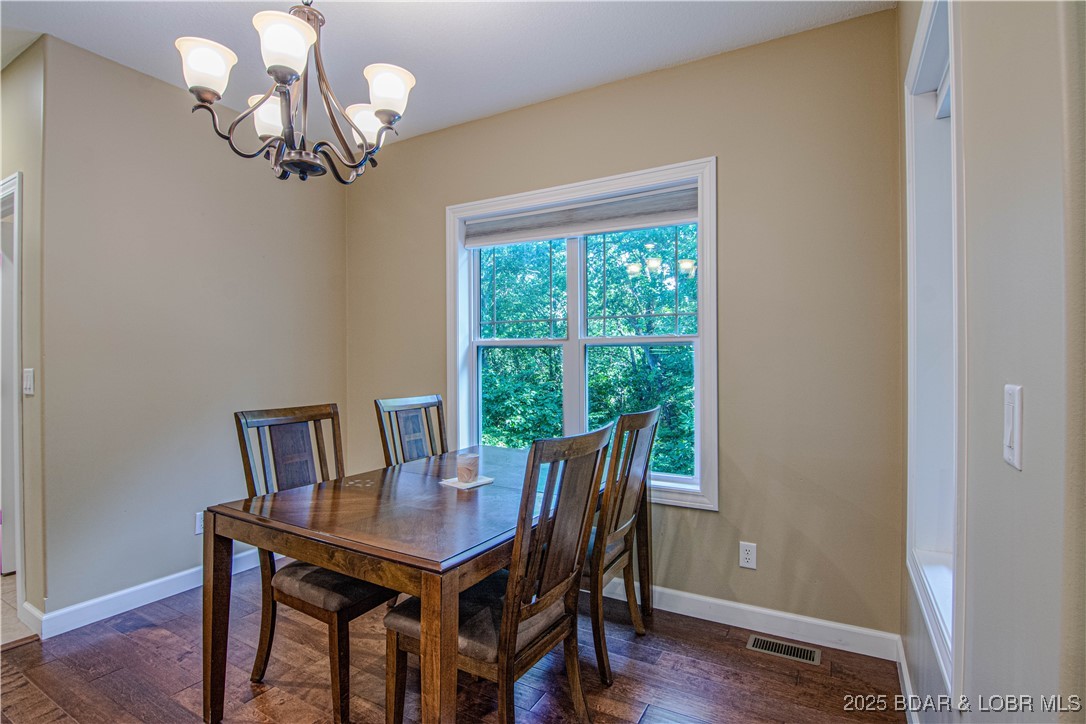 Camdenton, Missouri 65202, United States, 4 Bedrooms Bedrooms, ,3 BathroomsBathrooms,Residential,Active,180518