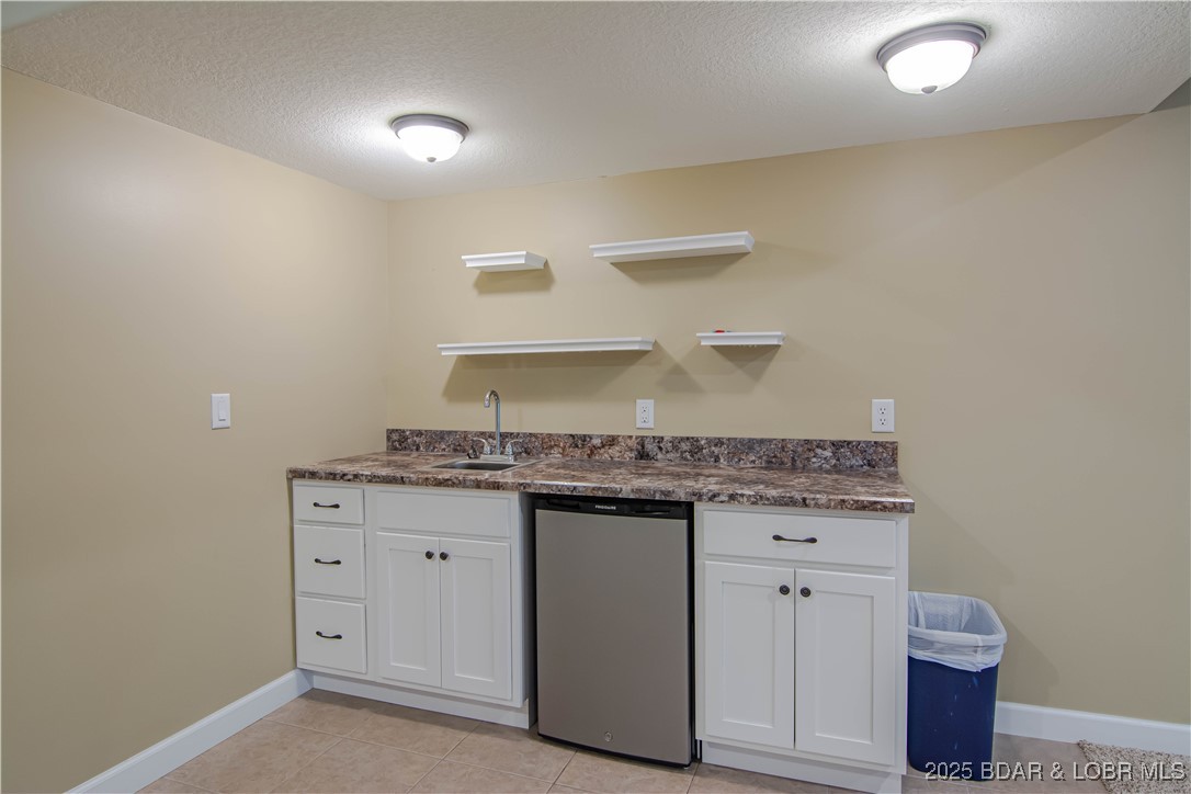 Camdenton, Missouri 65202, United States, 4 Bedrooms Bedrooms, ,3 BathroomsBathrooms,Residential,Active,180518