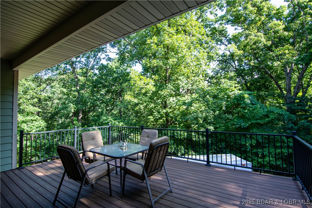 Camdenton, Missouri 65202, United States, 4 Bedrooms Bedrooms, ,3 BathroomsBathrooms,Residential,Active,180518