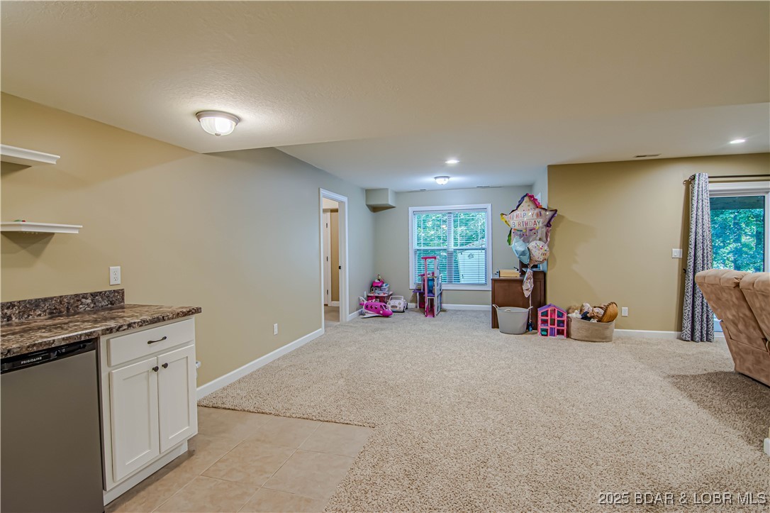 Camdenton, Missouri 65202, United States, 4 Bedrooms Bedrooms, ,3 BathroomsBathrooms,Residential,Active,180518