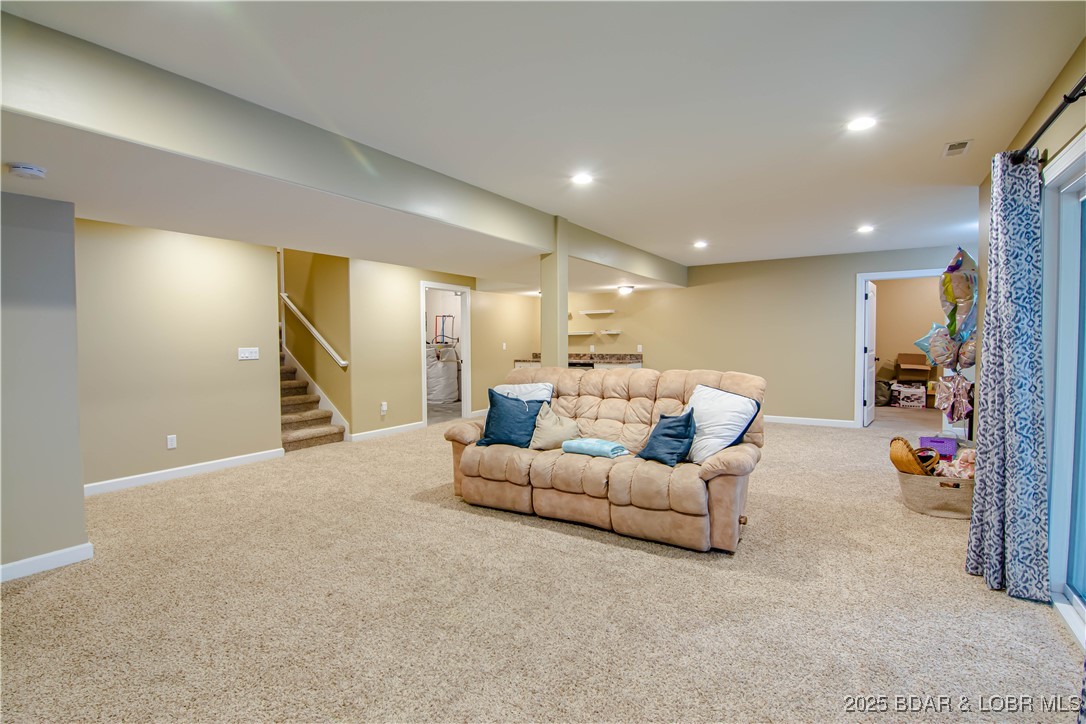 Camdenton, Missouri 65202, United States, 4 Bedrooms Bedrooms, ,3 BathroomsBathrooms,Residential,Active,180518