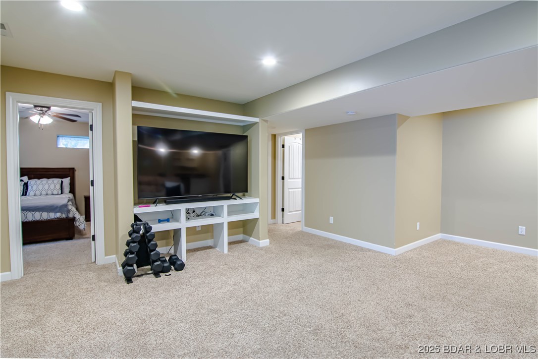 Camdenton, Missouri 65202, United States, 4 Bedrooms Bedrooms, ,3 BathroomsBathrooms,Residential,Active,180518