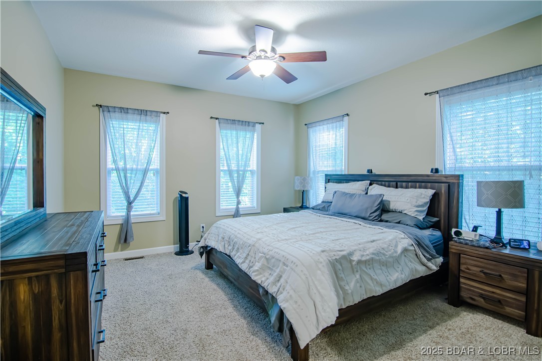 Camdenton, Missouri 65202, United States, 4 Bedrooms Bedrooms, ,3 BathroomsBathrooms,Residential,Active,180518