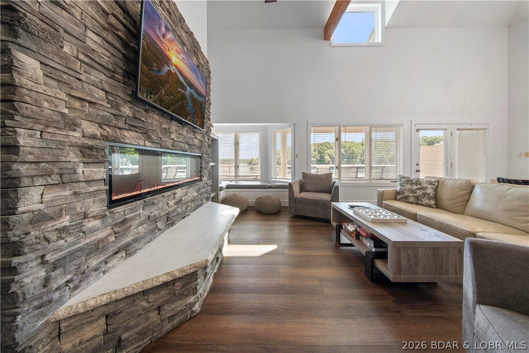 Emerald Bay Condominium - Residential