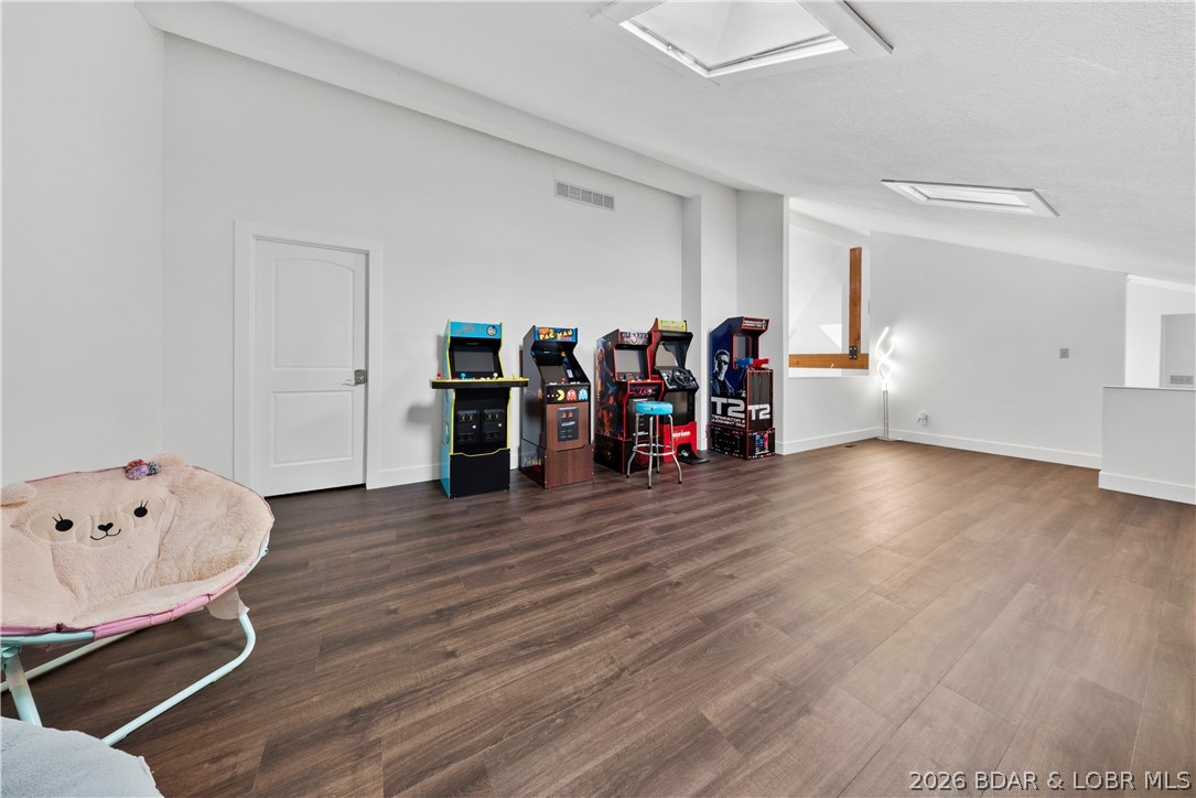 Emerald Bay Condominium - Residential
