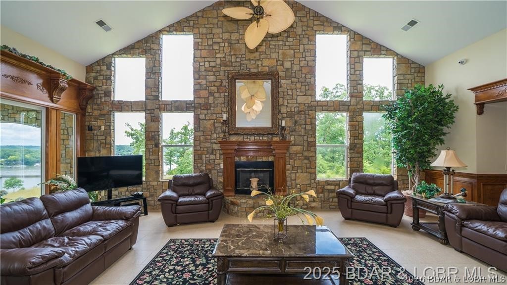 West Palms on the Lake Condo - Residential