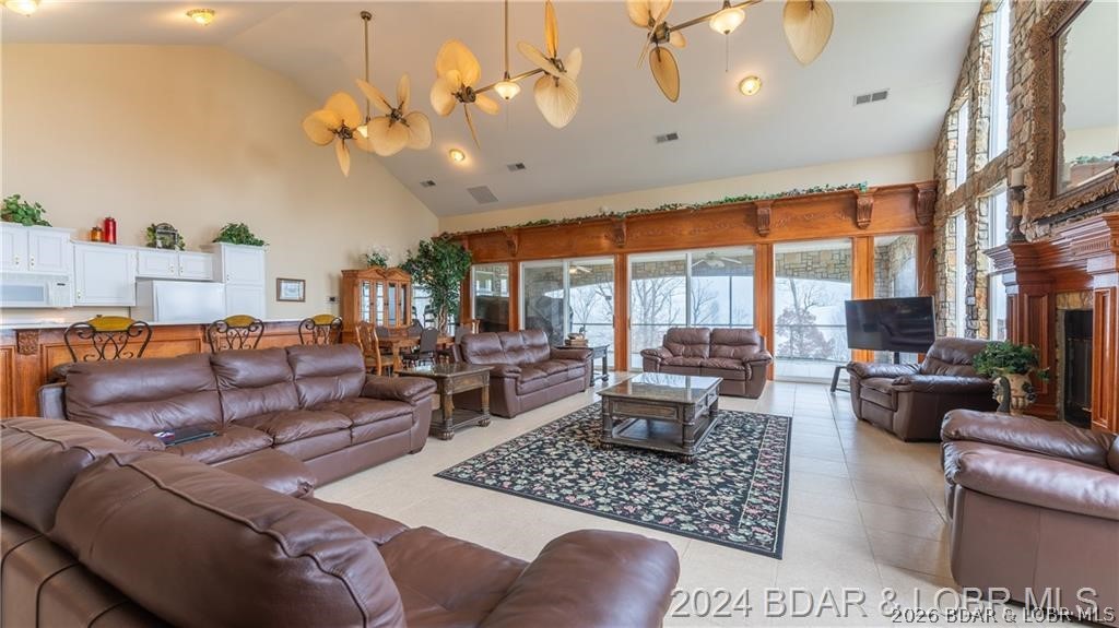 West Palms on the Lake Condo - Residential