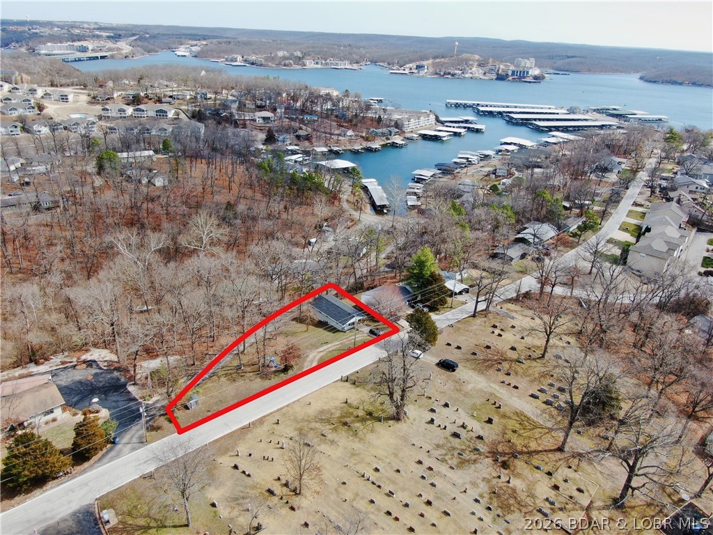 Malibu Manor - Residential