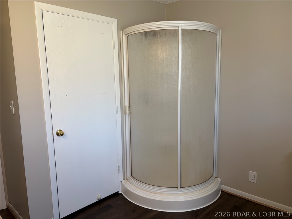 Malibu Manor - Residential