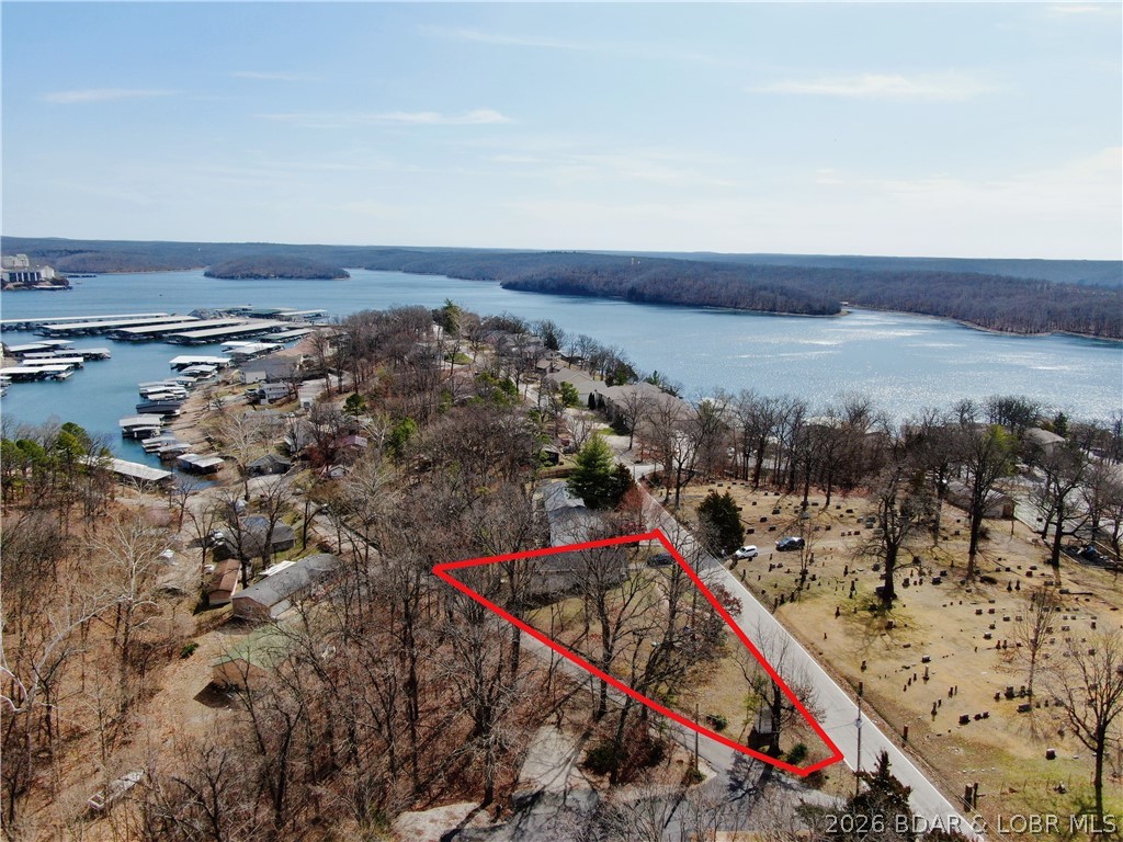 Malibu Manor - Residential