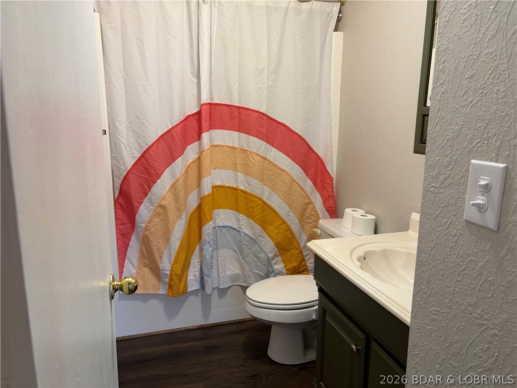 Malibu Manor - Residential