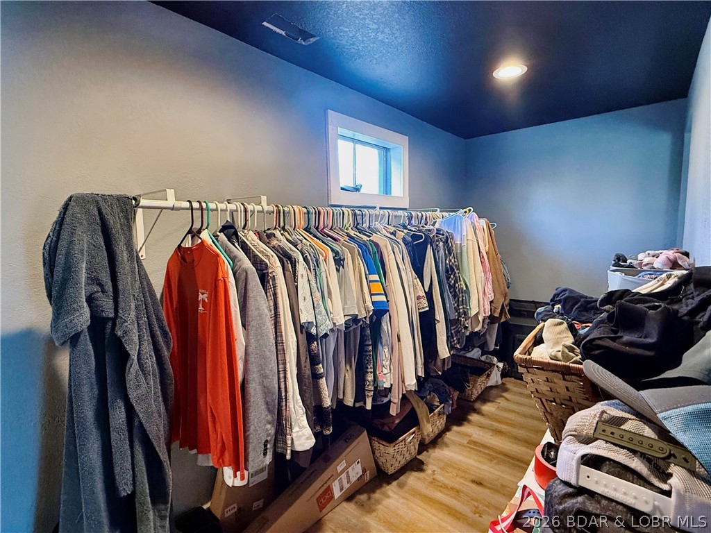 Malibu Manor - Residential