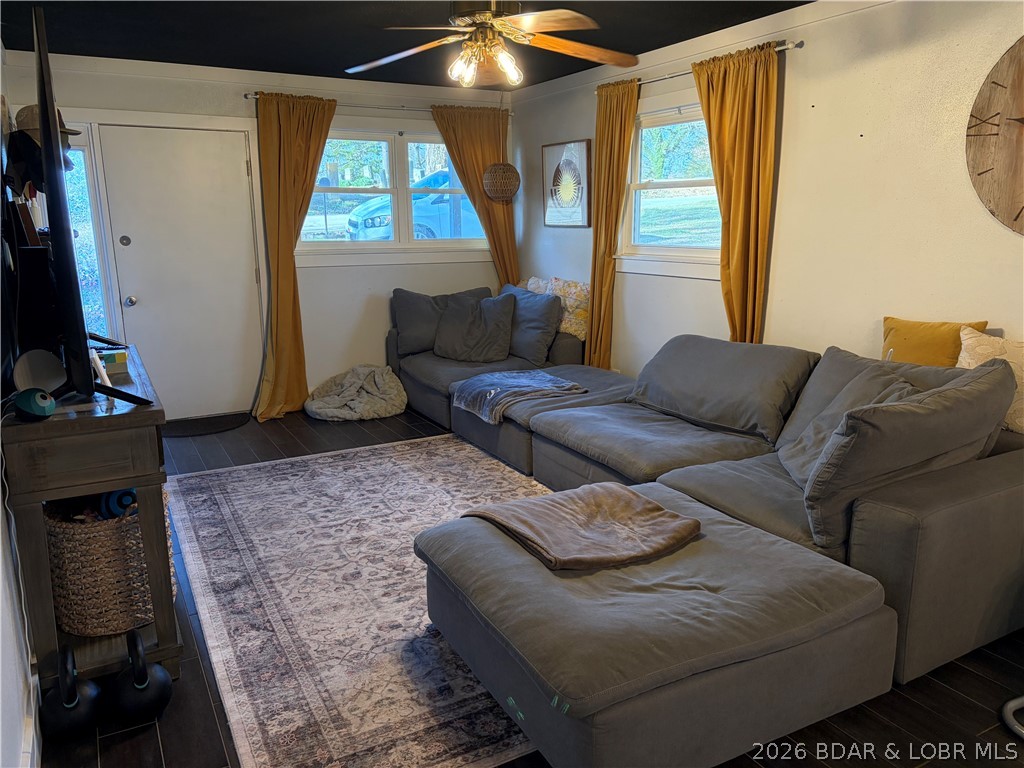 Malibu Manor - Residential