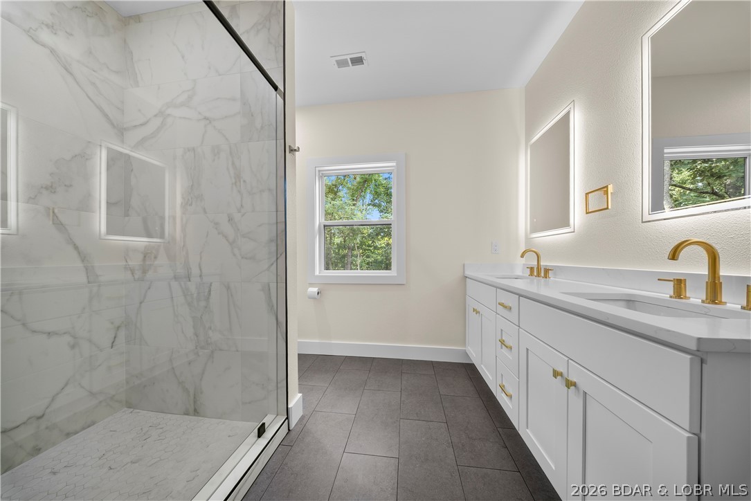 Grand Point No. 2 - Residential