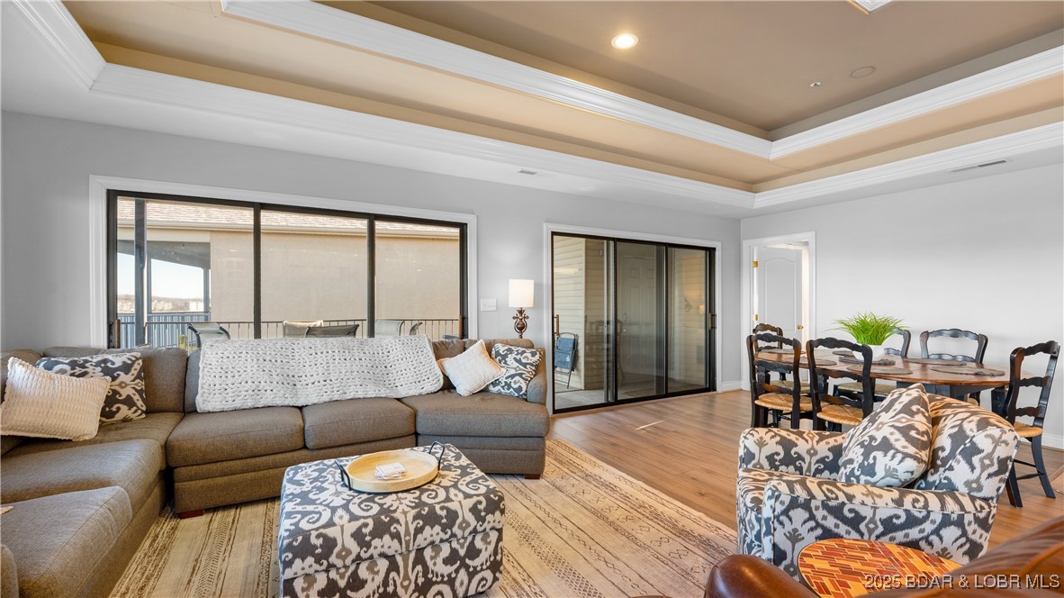 The Falls Condo - East Shore - Residential