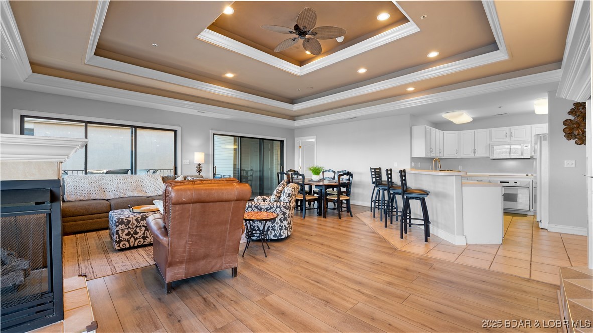 The Falls Condo - East Shore - Residential